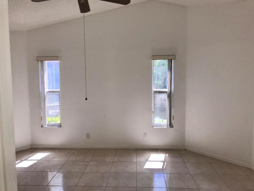 ISLAND OF RIVER BRIDGE - Residential