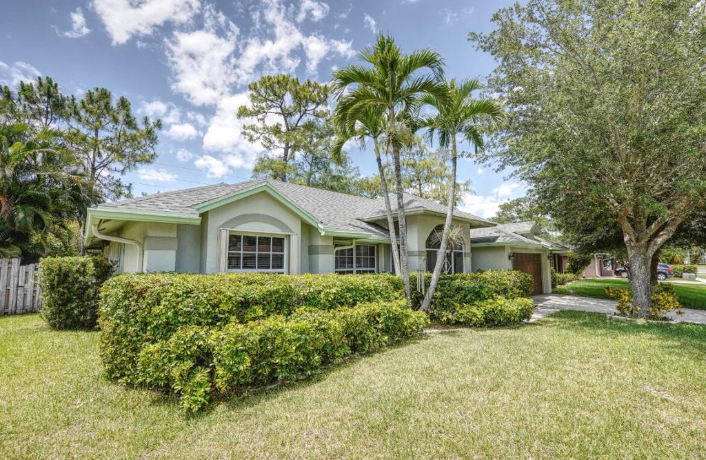 Photo of 14010 Aster Avenue, Wellington, FL 33414 (MLS # R10982993)