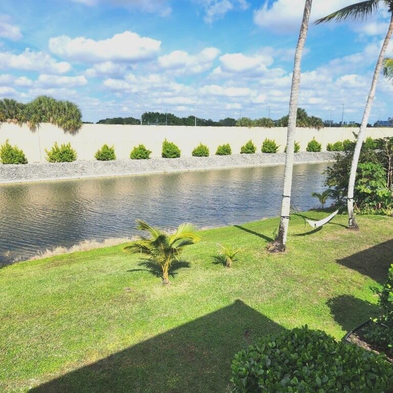 9835 NW 57th Manor