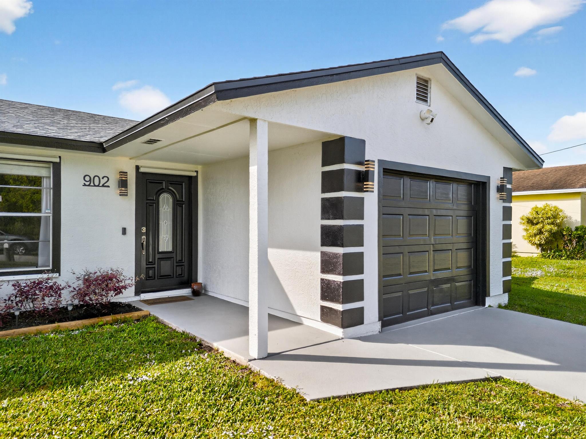 902 SW Dalton Avenue