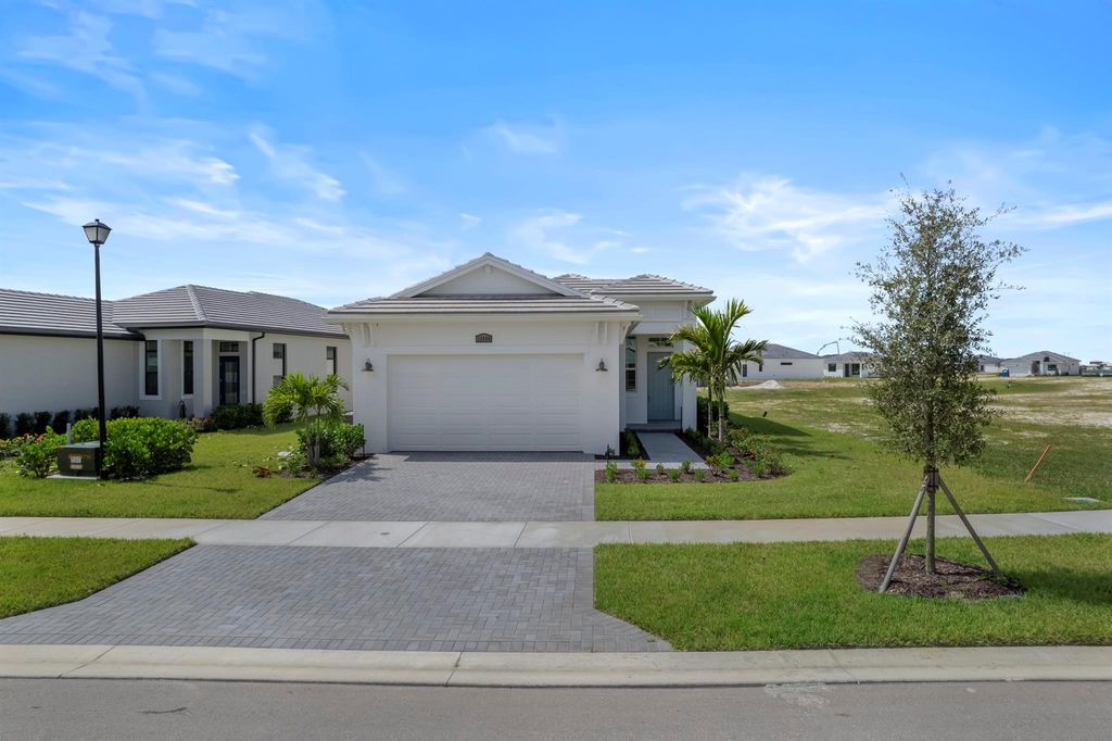 Photo of 12580 SW Leopold Way, Port Saint Lucie, FL 34987 (MLS # F10535695)