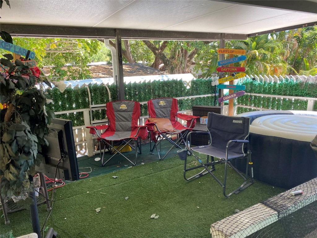 Sailboat Bend - Residential Income