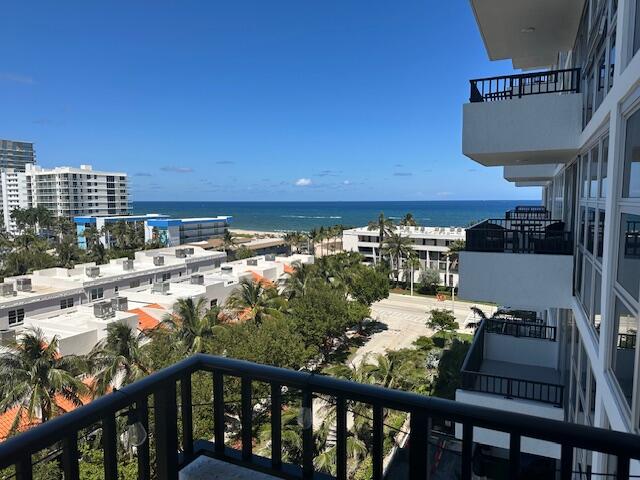 SILVER THATCH ATLANTIC PLAZA - Residential