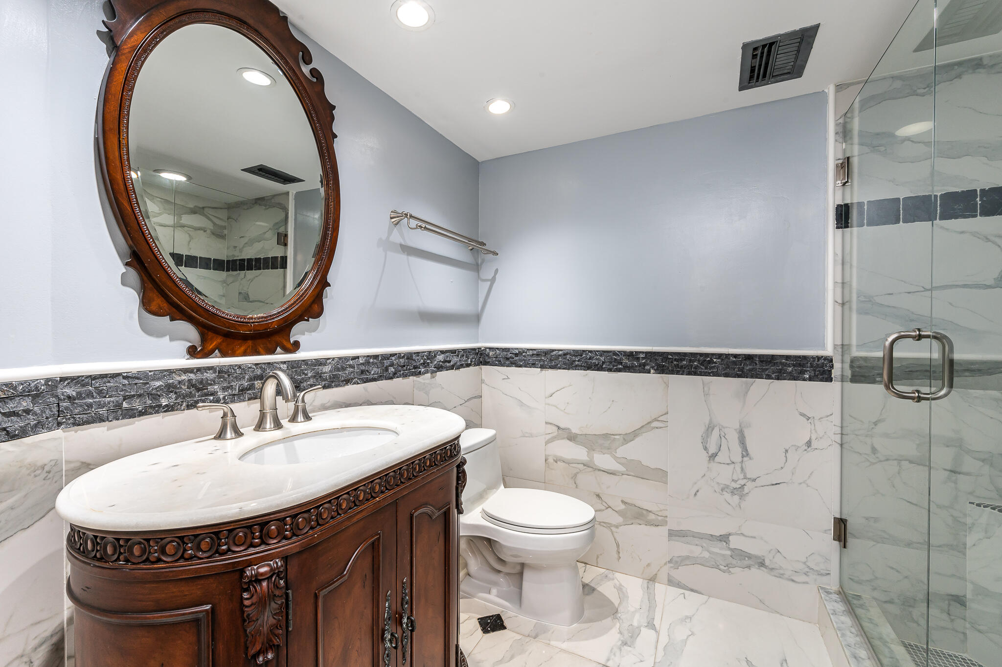PHOENIX TOWERS CONDO - Residential Lease