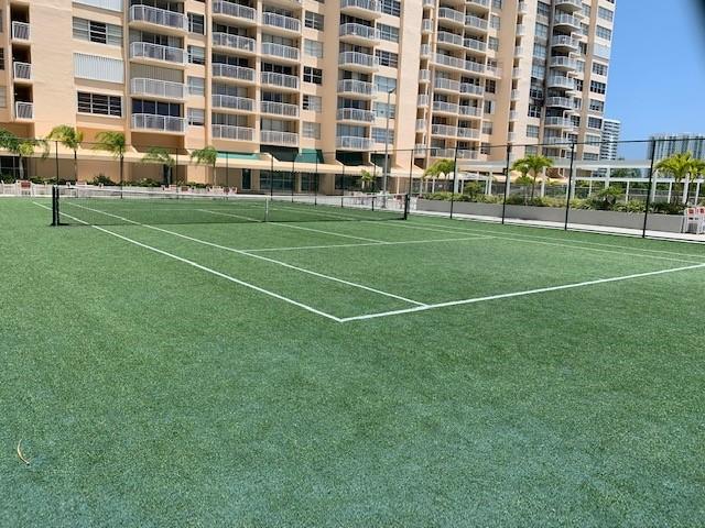 Del Prado - Residential