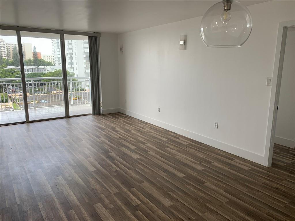 Del Prado - Residential