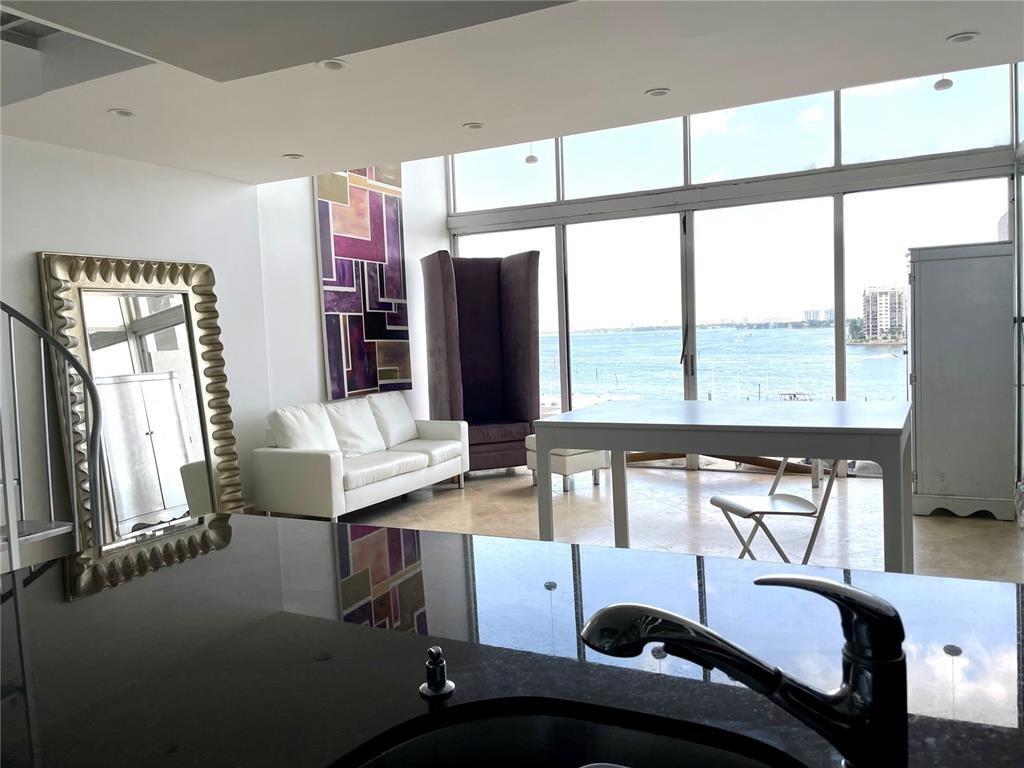 View photos, virtual tours, details... 555 NE 15th St T14(714)