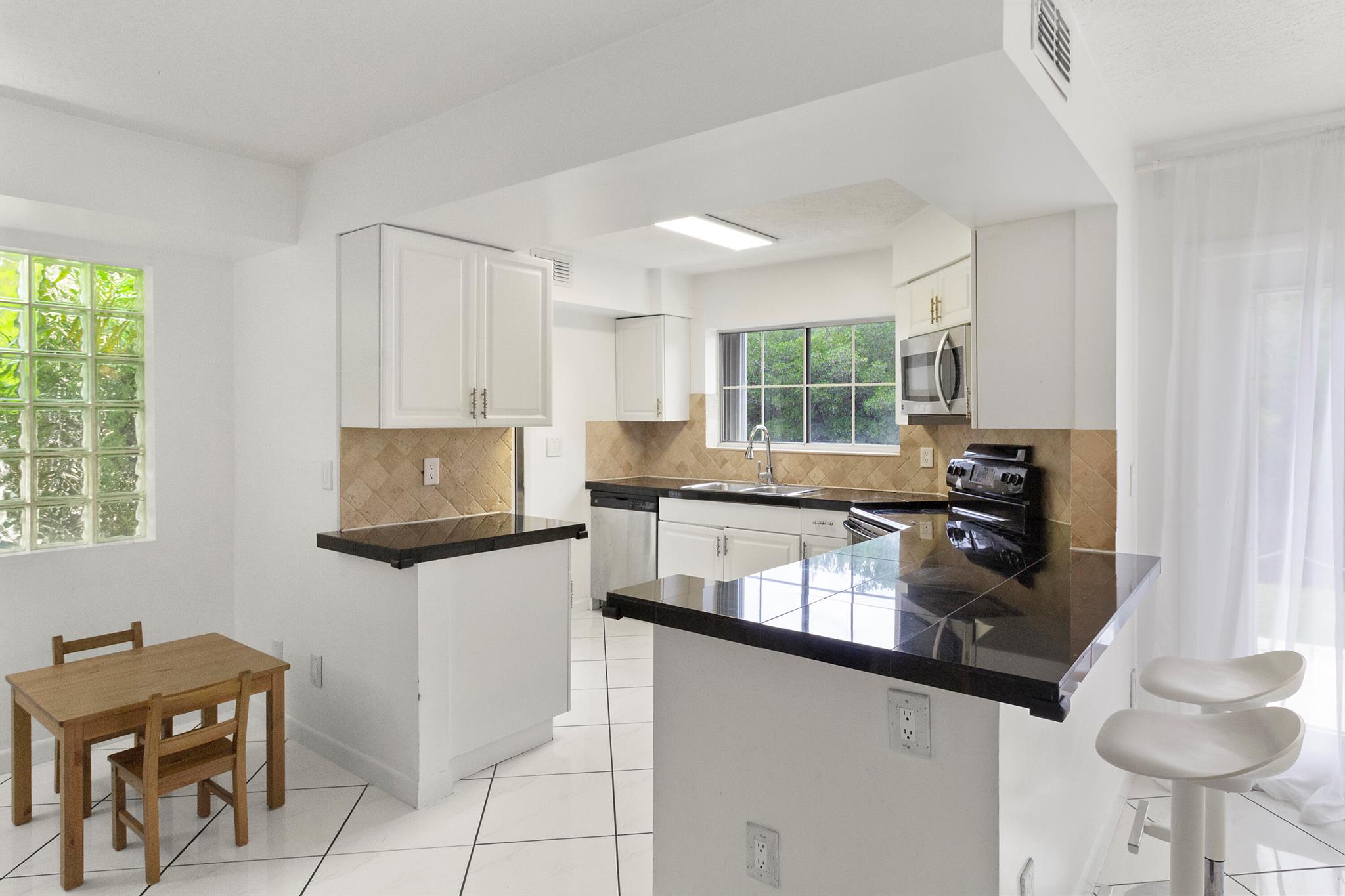 U S LEND LEASE PLAT NO ON - Residential