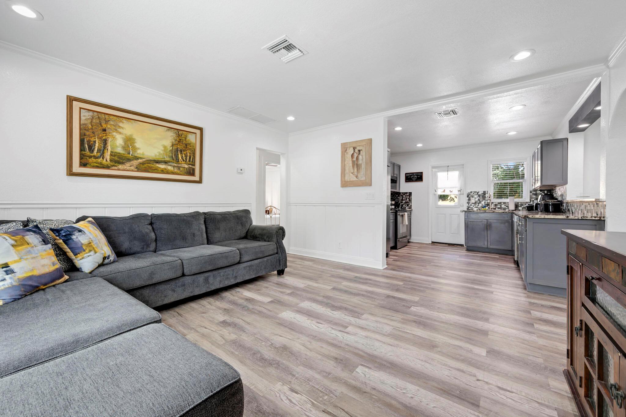 422 49th Street