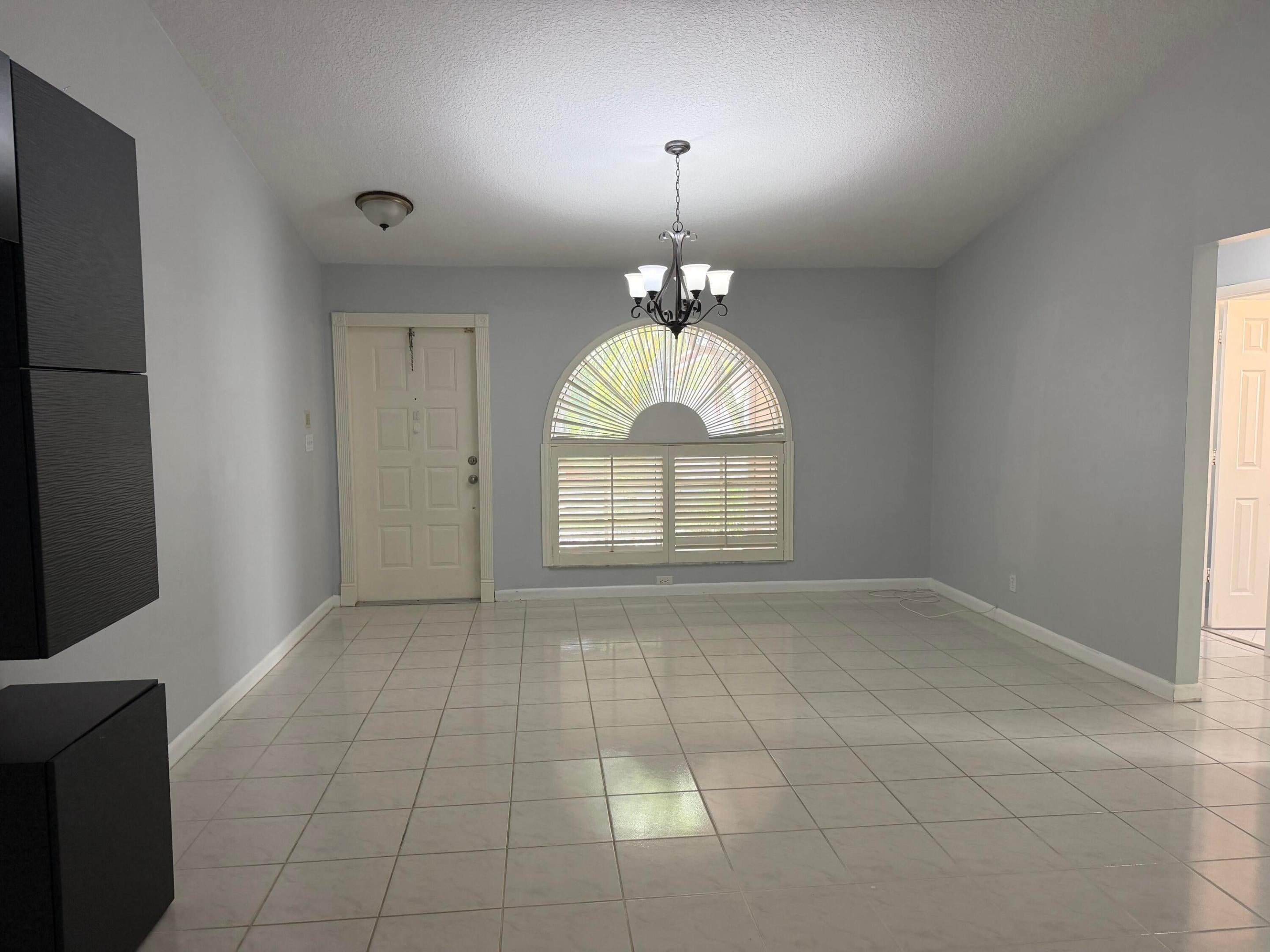 10325 NW 48th Court
