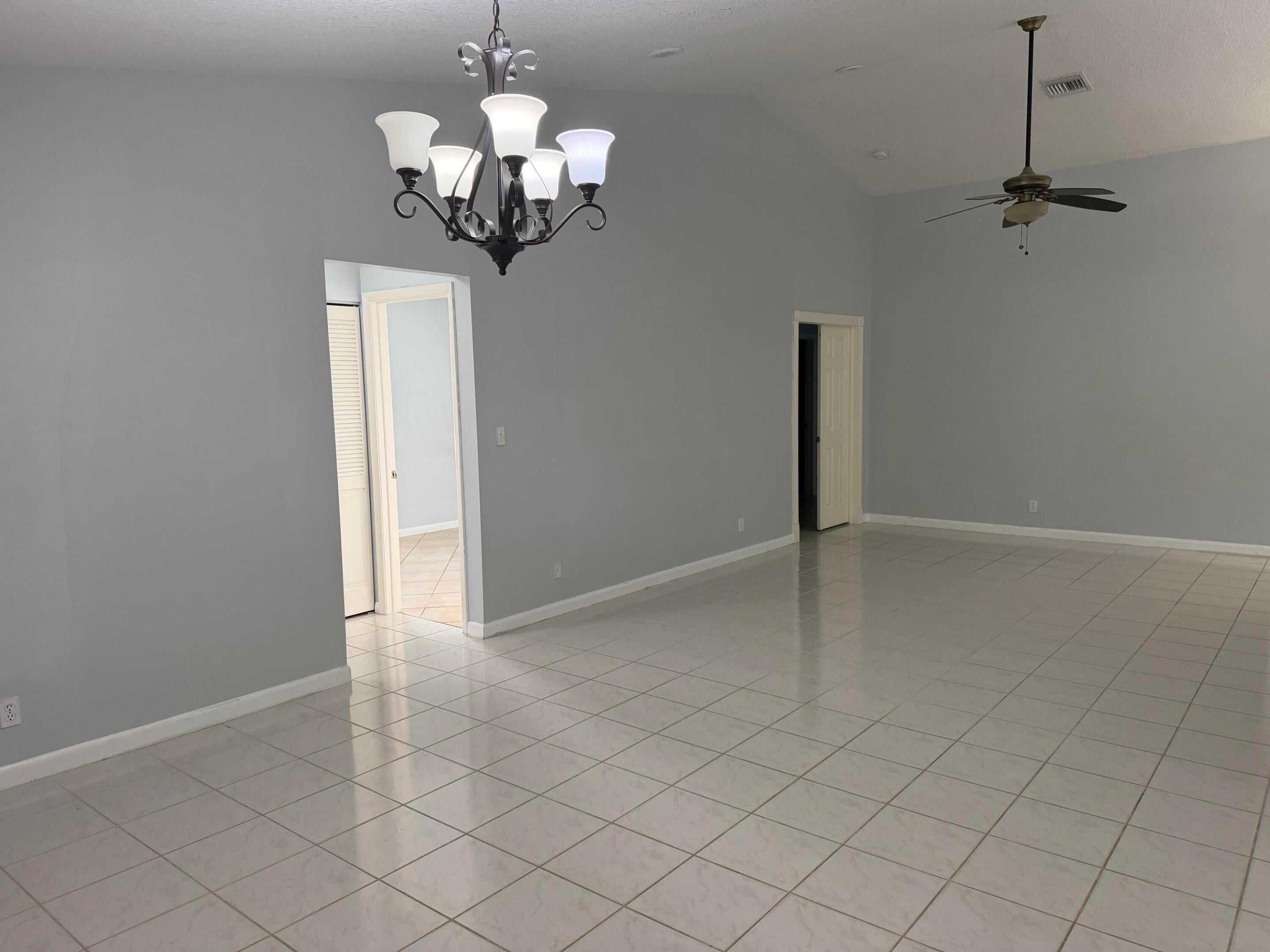 10325 NW 48th Court