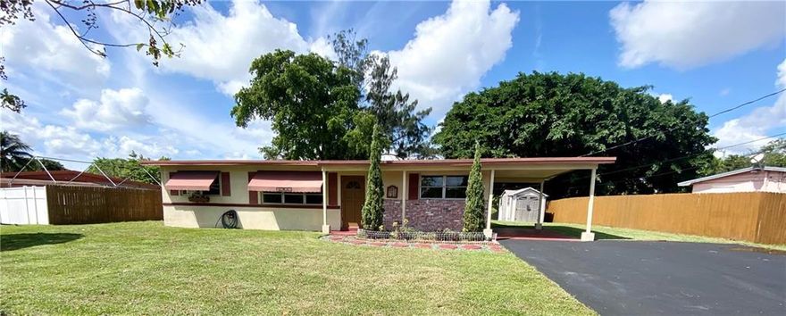 This 3 bedroom/2 bathroom single family home sits on a large lot and features a carport, full laundry room, separate laundry room off of the kitchen and an enclosed sunroom/den/ family room. The home has so much space and potential for a 4th bedroom en-suite. The home sits in front of a large lake on Prospect Place just minutes from downtown, shops, grocery stores, and the mall.