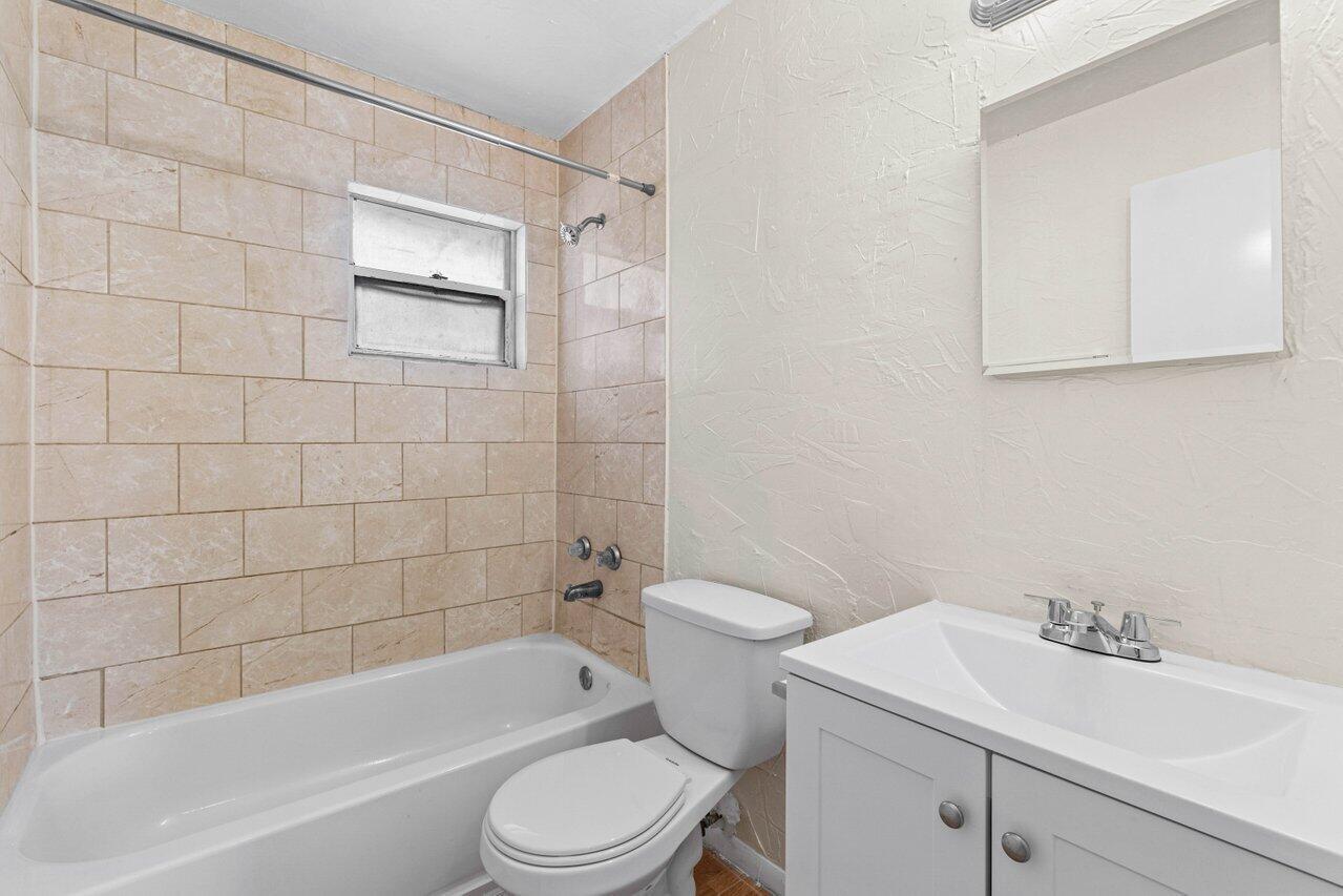 Gulfstream Apartments - Residential Lease