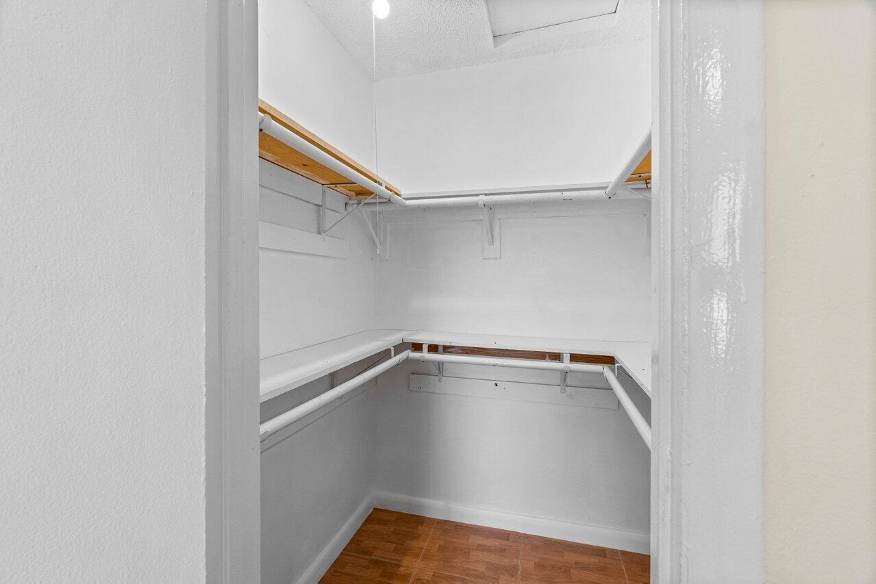 Gulfstream Apartments - Residential Lease