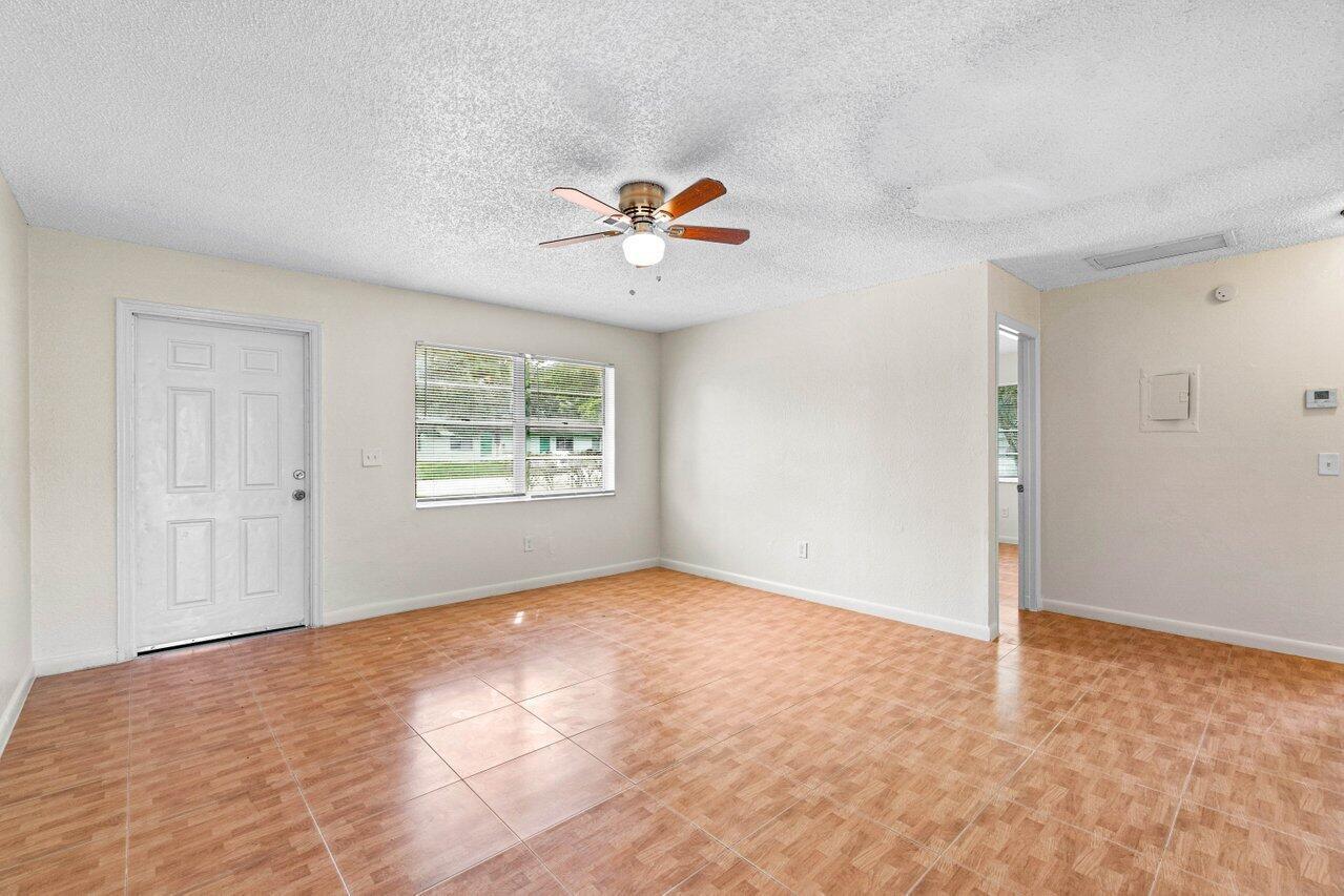 Gulfstream Apartments - Residential Lease