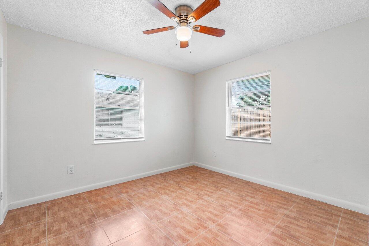 Gulfstream Apartments - Residential Lease