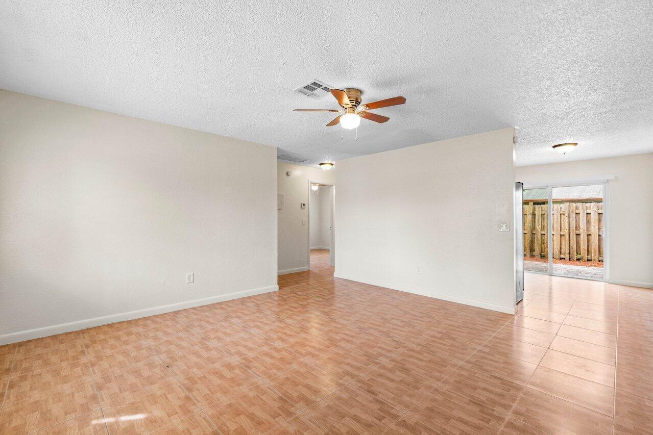 Gulfstream Apartments - Residential Lease