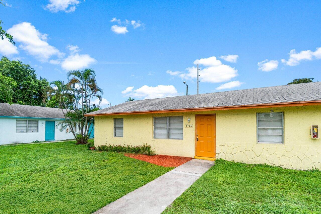 Gulfstream Apartments - Residential Lease