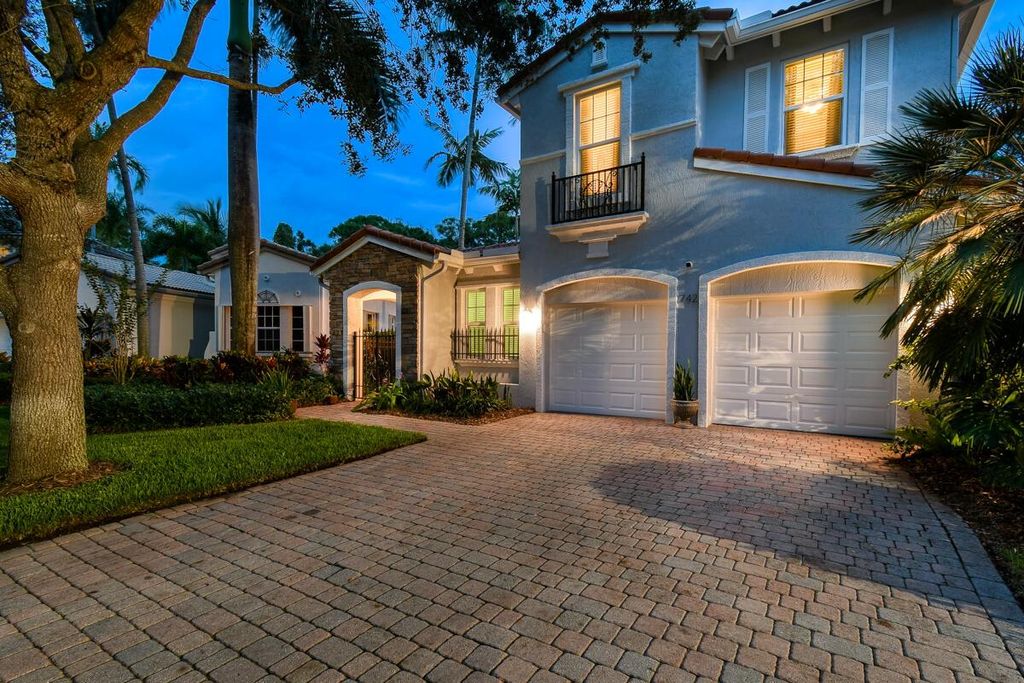 Photo of 742 Bocce Court, Palm Beach Gardens, FL 33410 (MLS # R10926047)
