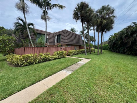 Photo of 1807 18th Court, Jupiter, FL 33477 (MLS # B26071530)