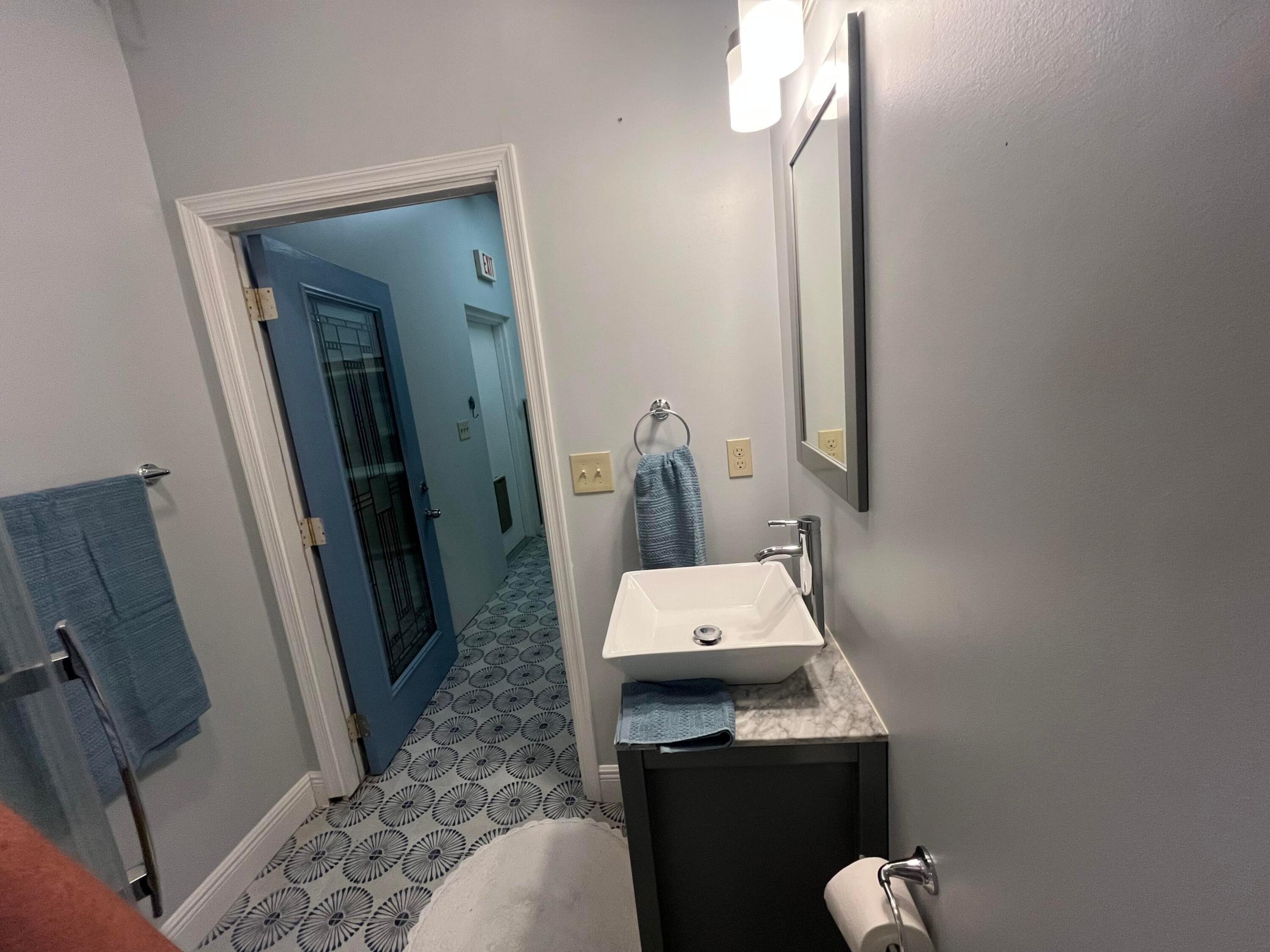 LAKESIDE POINT ADD TO LANTANA - Residential Lease