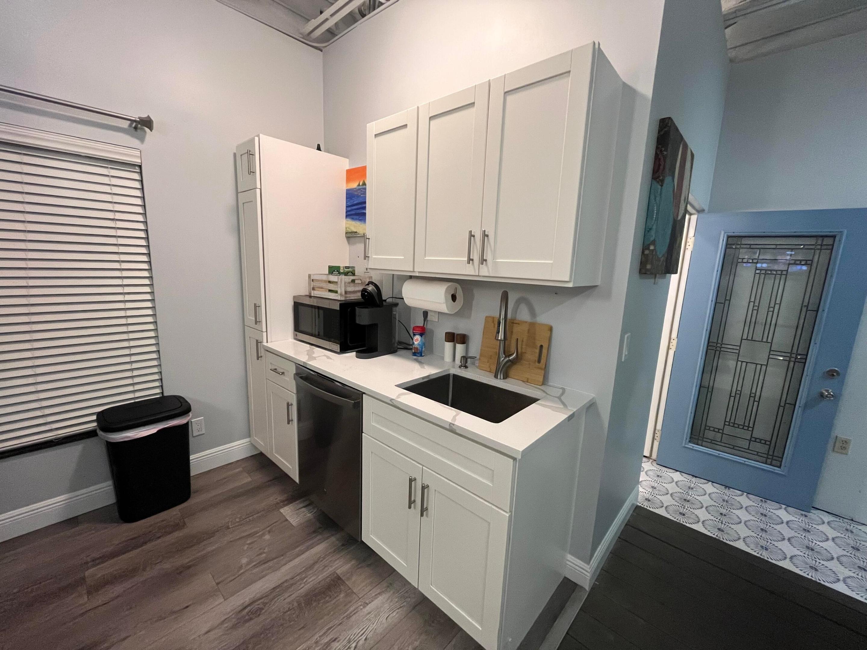 LAKESIDE POINT ADD TO LANTANA - Residential Lease