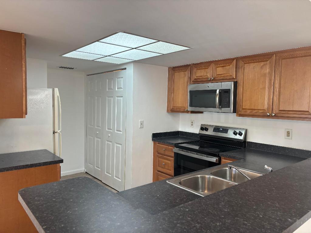 VISCONTI CONDOMINIUMS - Residential