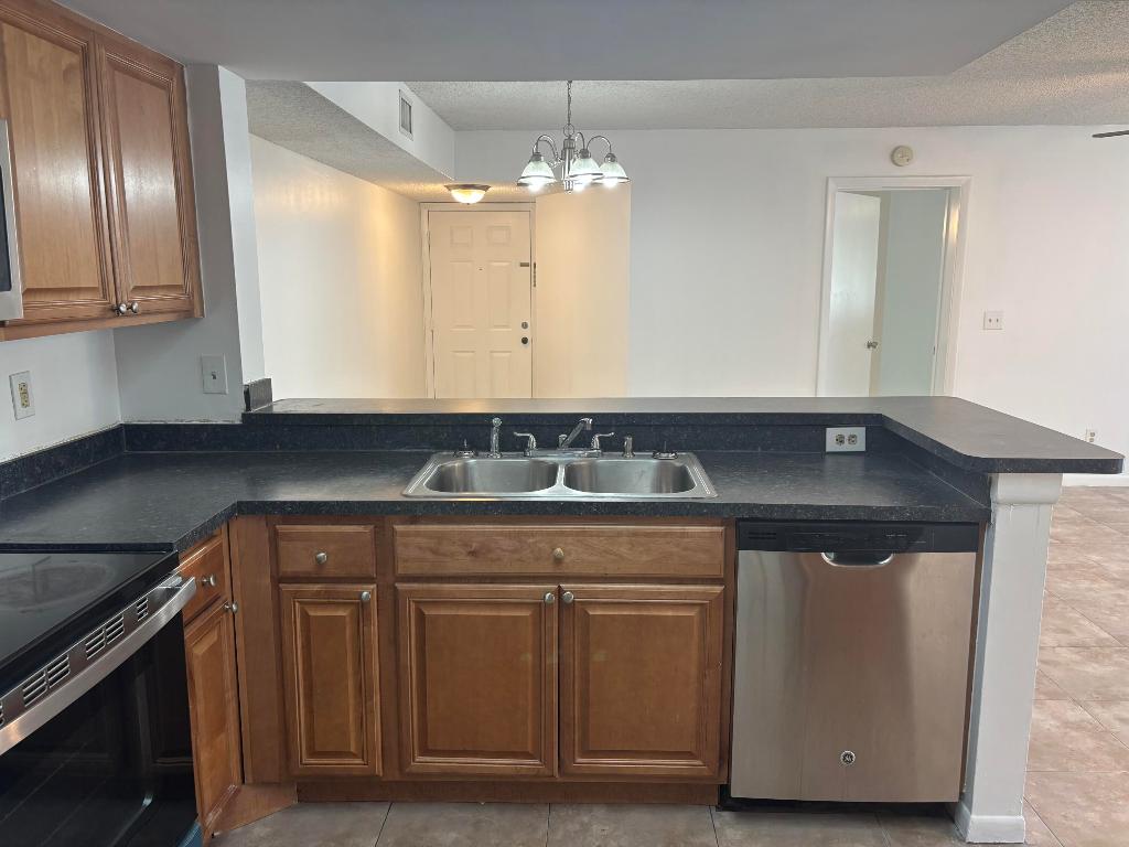 VISCONTI CONDOMINIUMS - Residential