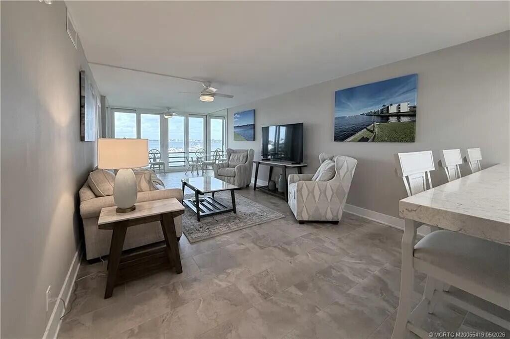 CIRCLE BAY YACHT CLUB CONDO - Residential