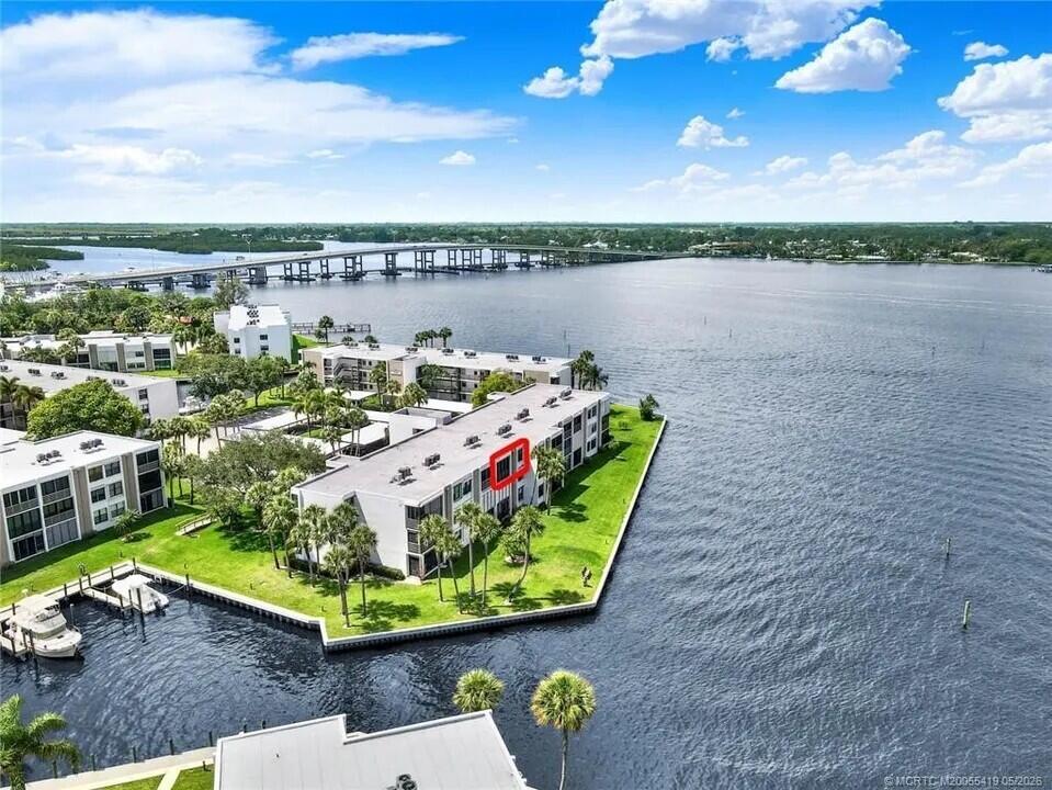 CIRCLE BAY YACHT CLUB CONDO - Residential