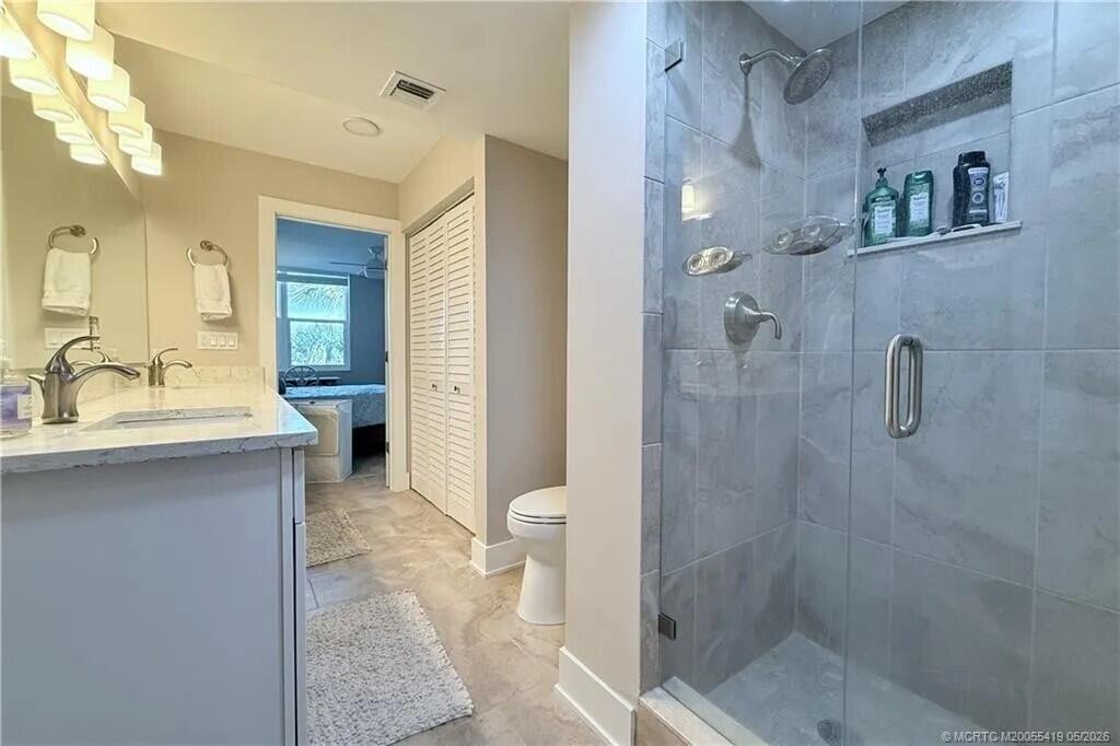 CIRCLE BAY YACHT CLUB CONDO - Residential