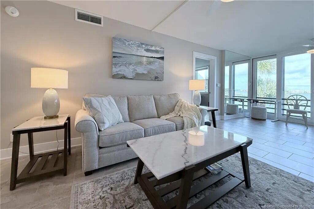 CIRCLE BAY YACHT CLUB CONDO - Residential