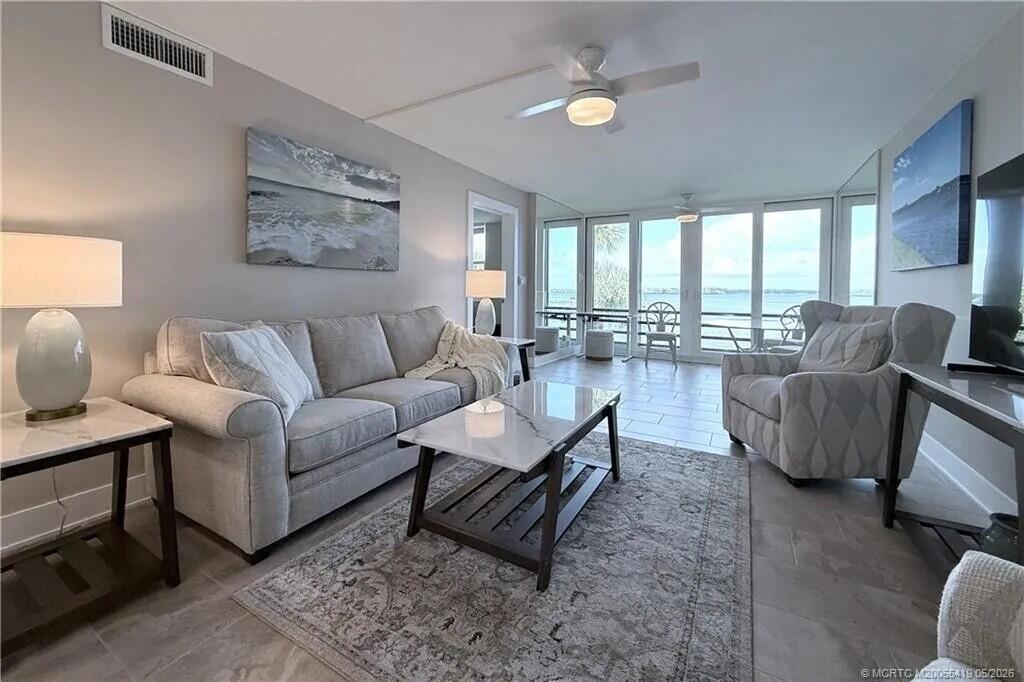CIRCLE BAY YACHT CLUB CONDO - Residential