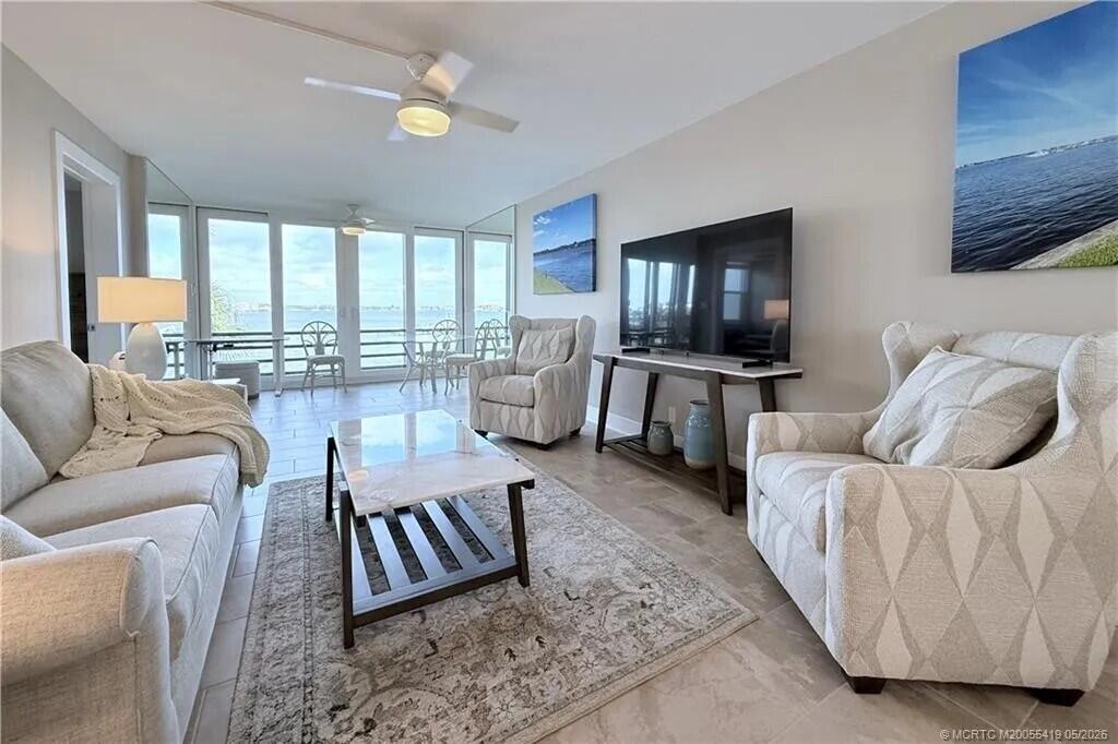 1950 SW Palm City Road 14-305
