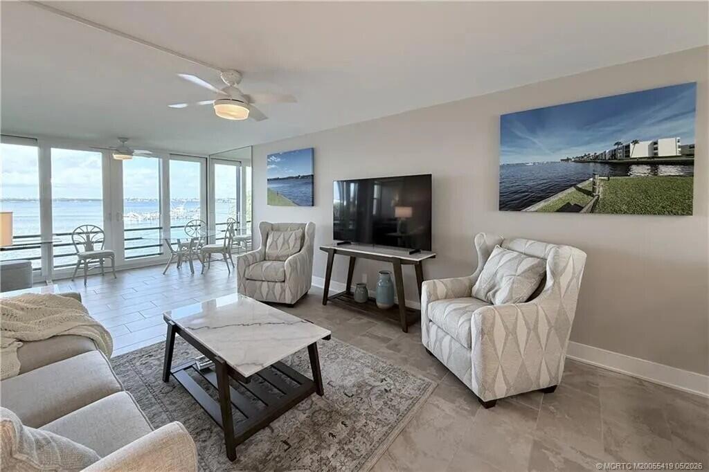 CIRCLE BAY YACHT CLUB CONDO - Residential