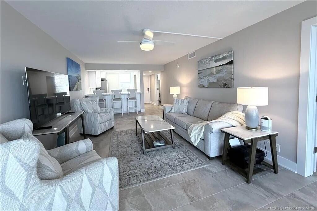CIRCLE BAY YACHT CLUB CONDO - Residential
