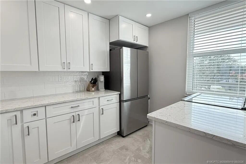 CIRCLE BAY YACHT CLUB CONDO - Residential