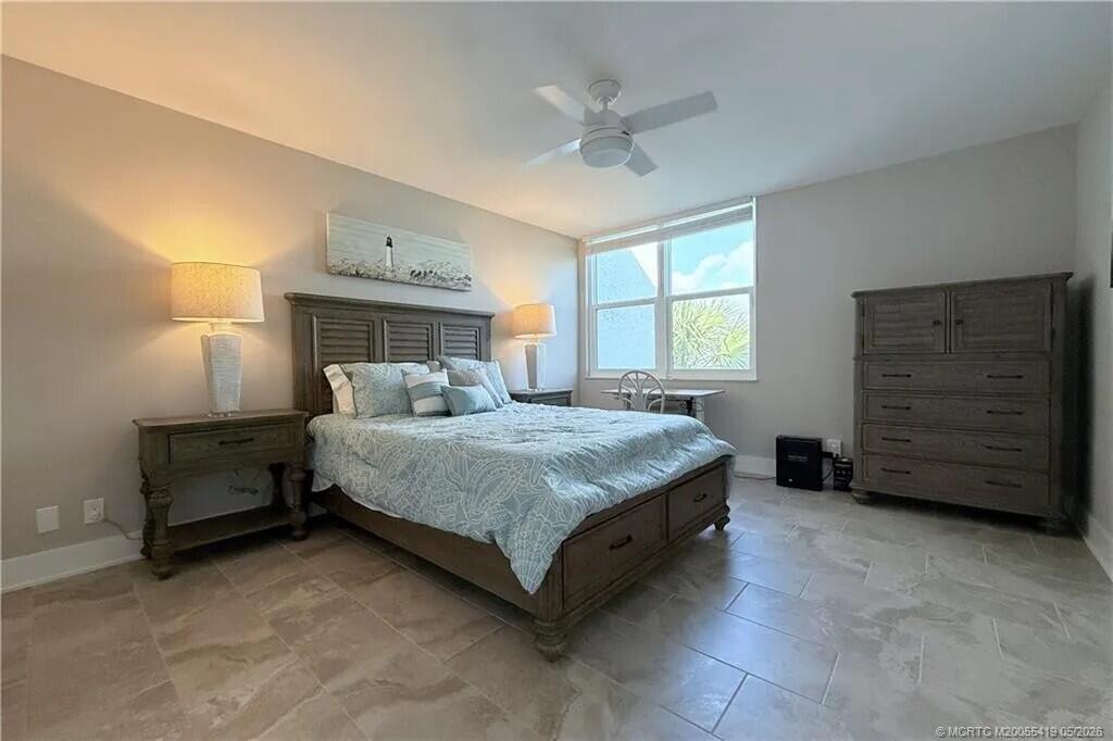 CIRCLE BAY YACHT CLUB CONDO - Residential