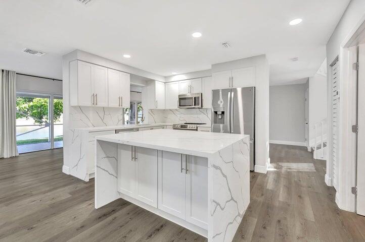 Boca Springs - Residential