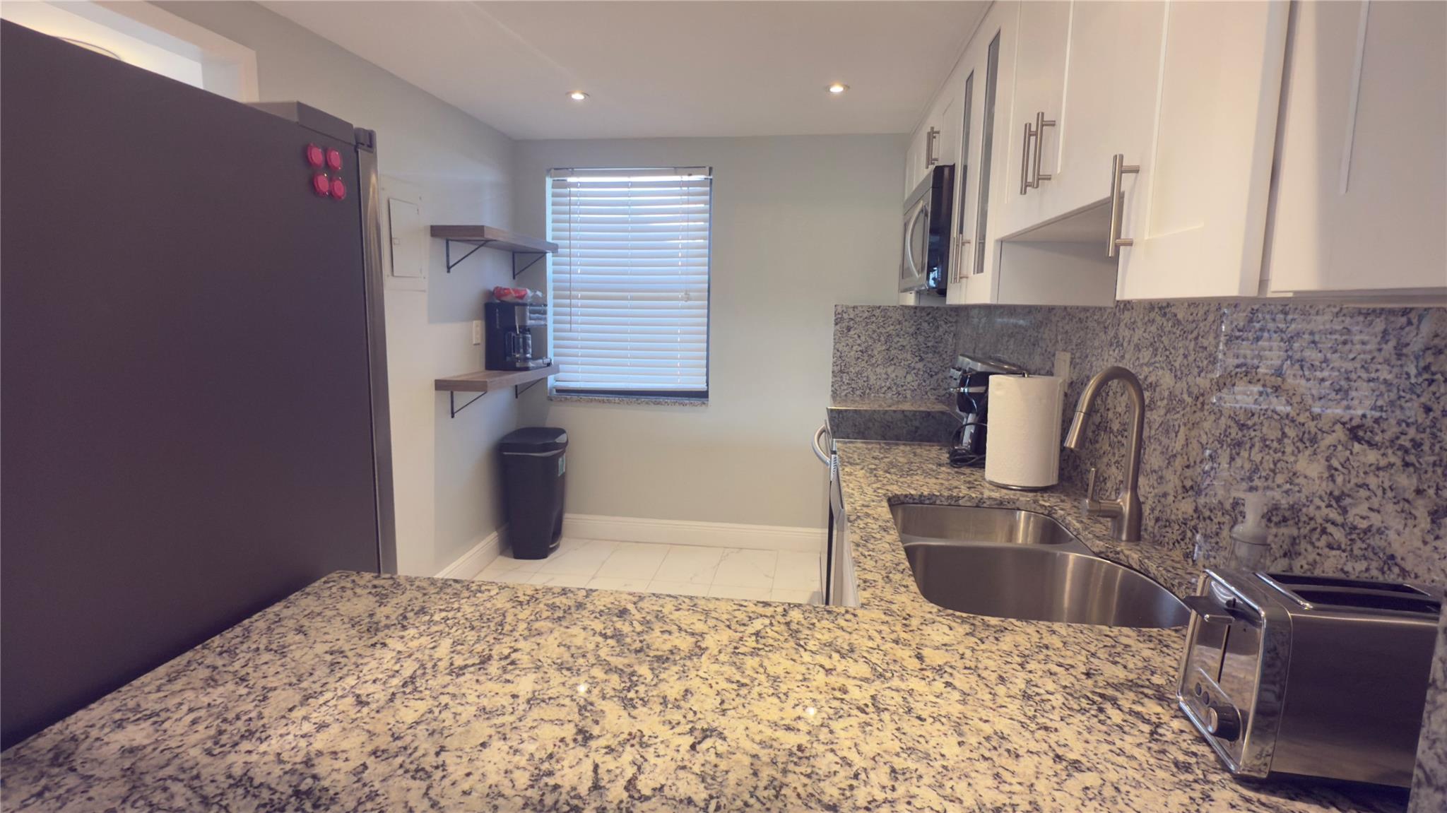 1401 N Riverside Dr 603