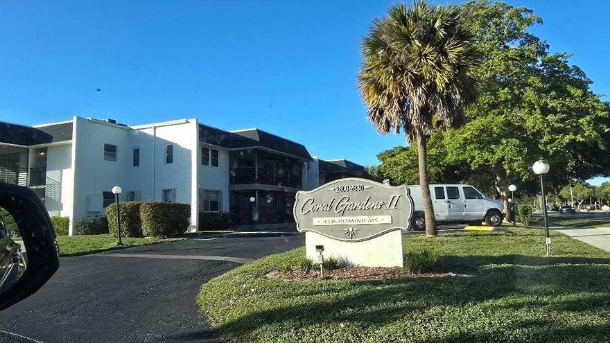 BEAUTIFUL LARGE 2/2 CONDO JUST PAINTED AND READY FOR MOVE IN SHOWS VERY NICE AND CLEAN.......... FIRST AND SECURITY DEPOSIT ONLY ............ BEAUTIFUL LARGE 2/2 CONDO JUST PAINTED AND READY FOR MOVE IN SHOWS VERY NICE AND CLEAN.......... FIRST AND SECURITY DEPOSIT ONLY ............