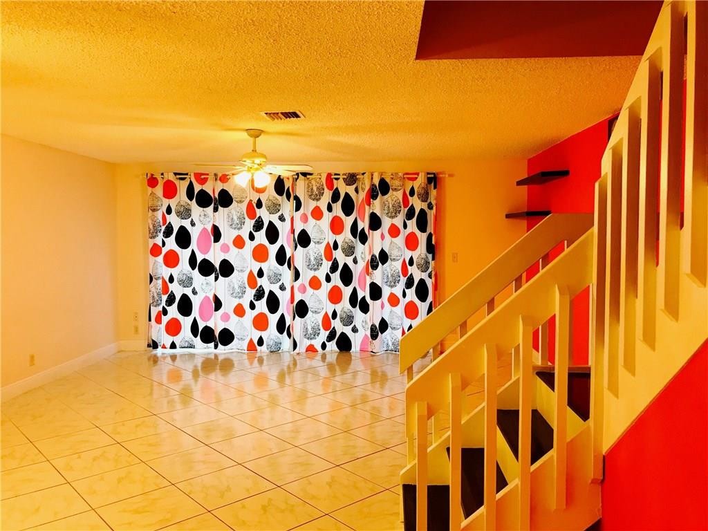 SPRINGDALE LAKE D CONDO U - Residential