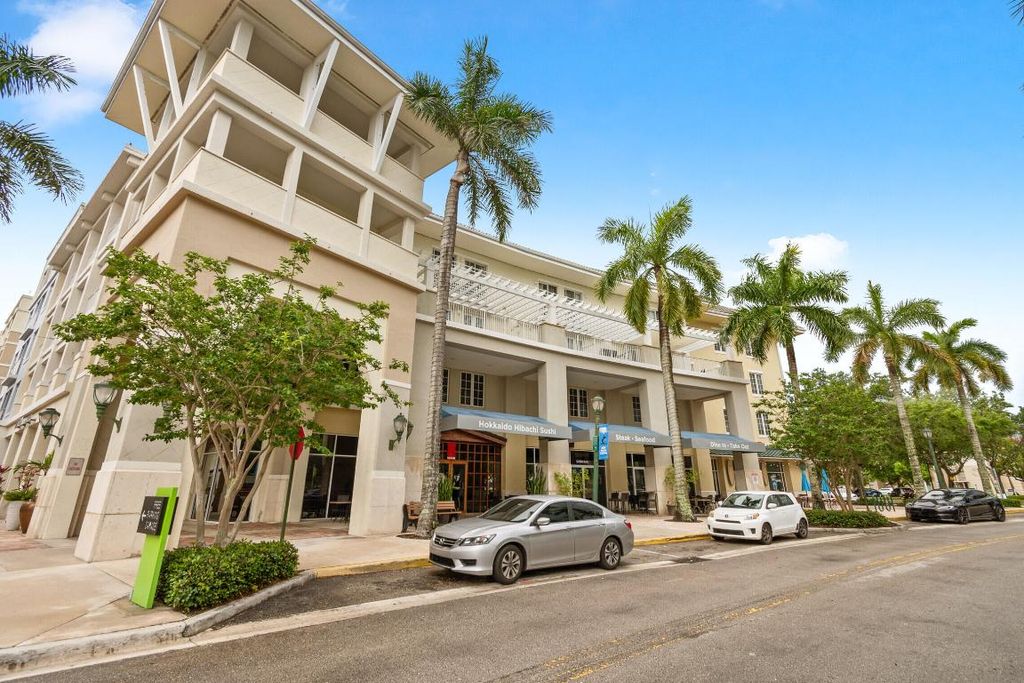 Photo of 1200 Town Center Drive #426, Jupiter, FL 33458 (MLS # R10958644)