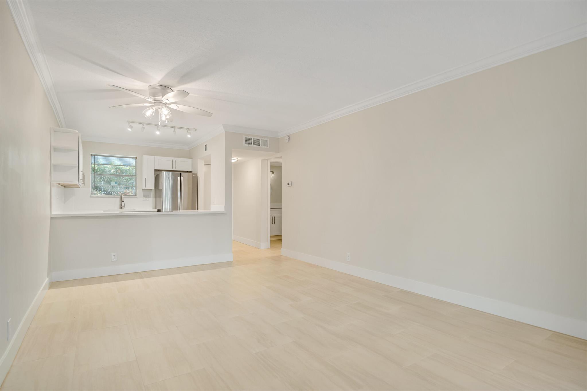 646 Snug Harbor Drive H106