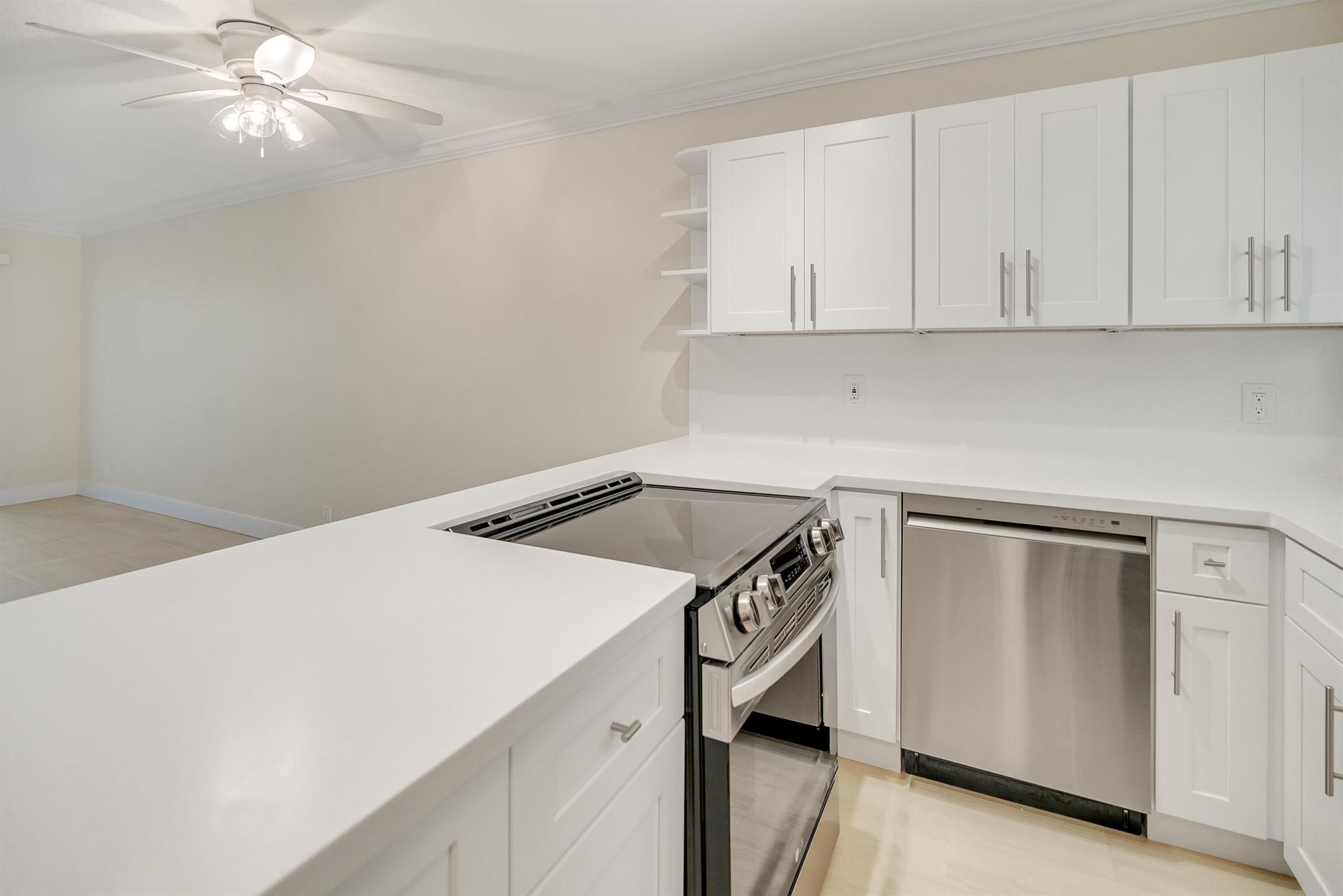 646 Snug Harbor Drive H106