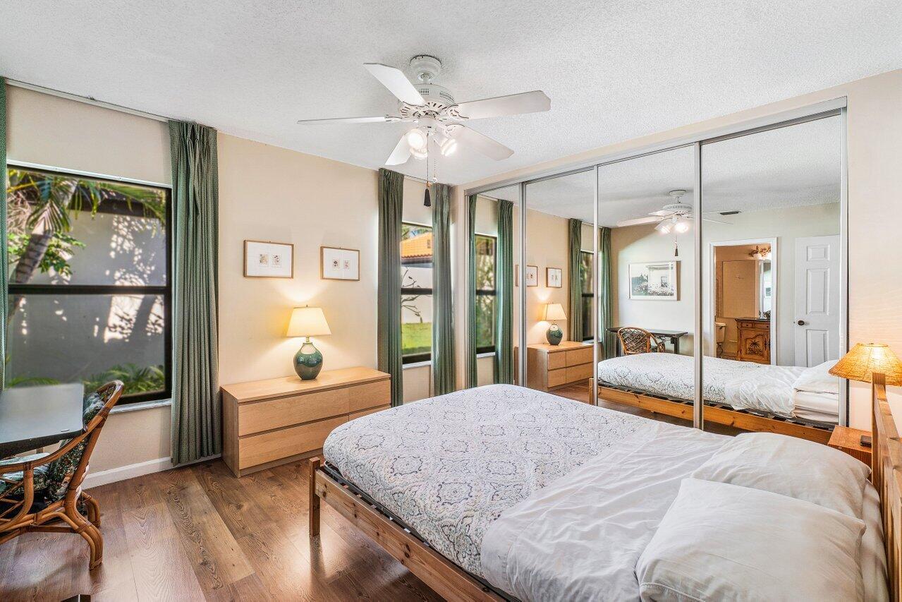 Via del Mar - Residential