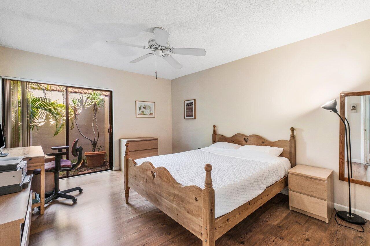 Via del Mar - Residential