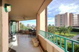 MIZNER COURT - Residential
