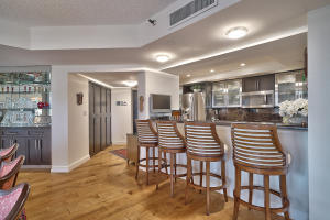 MIZNER COURT - Residential