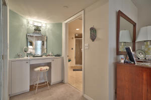 MIZNER COURT - Residential